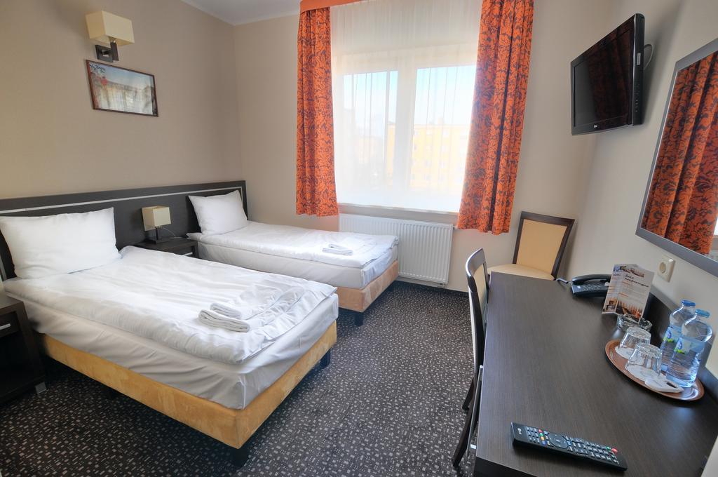 Hotel Martex Płońsk Zimmer foto
